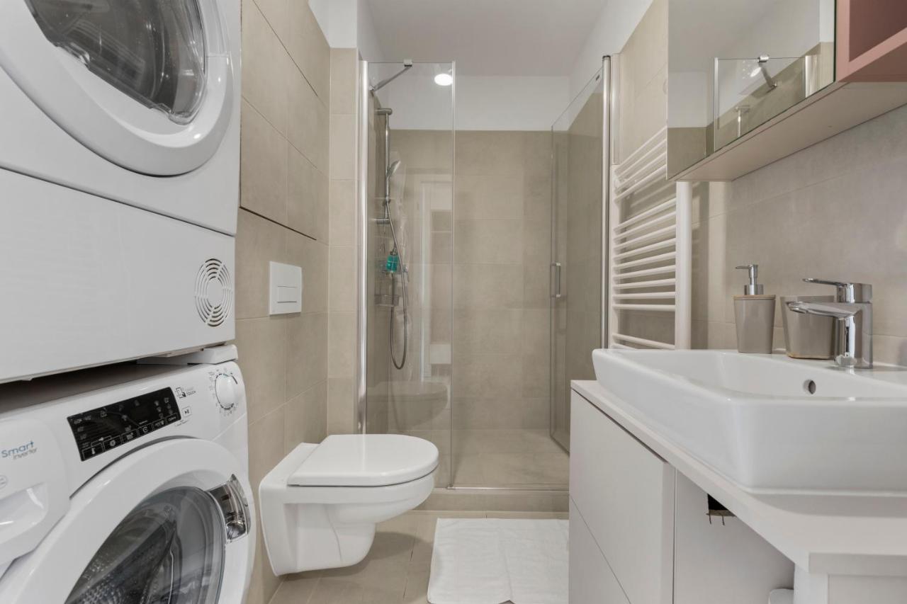 Apartmán Lam Rose - Ac - Terrace Bratislava Exteriér fotografie